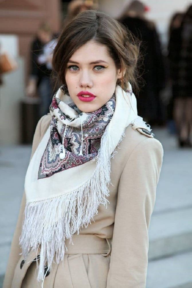 Модні жіночі хустки осінь 2023: чудова альтернатива шарфу 6
