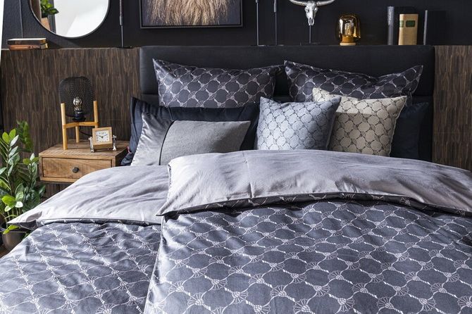Затишний штрих: як прикрасити інтер’єр декоративними подушками 12
