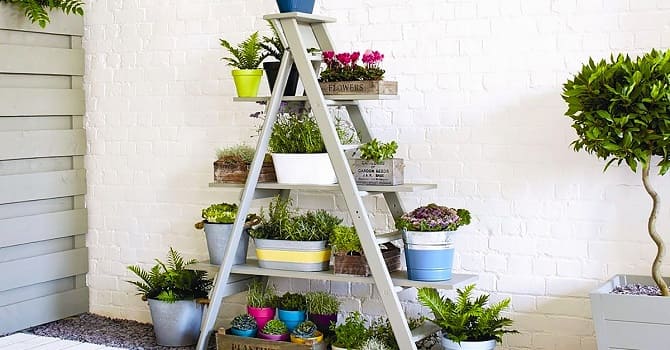 DIY flower shelves: interesting ideas with photos 5