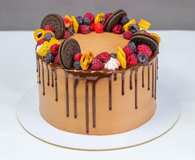 Декор торта печеньем: оригинальные варианты оформления лакомства 3
