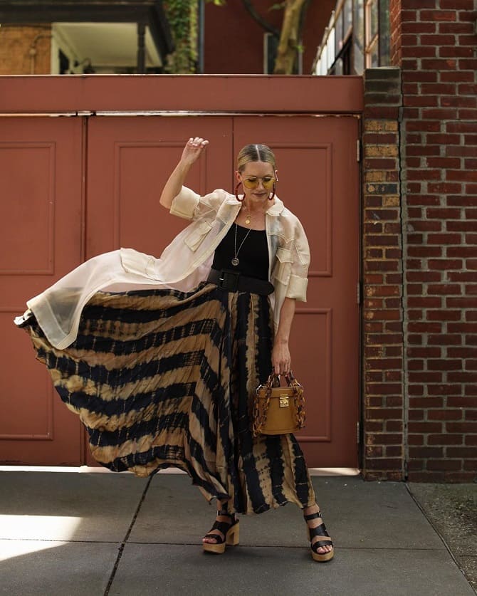 Fashionable striped skirts for fall 2023: current models 12