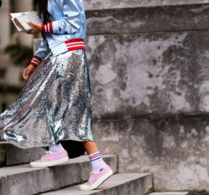 How to wear a silver skirt this fall: fashion ideas 3