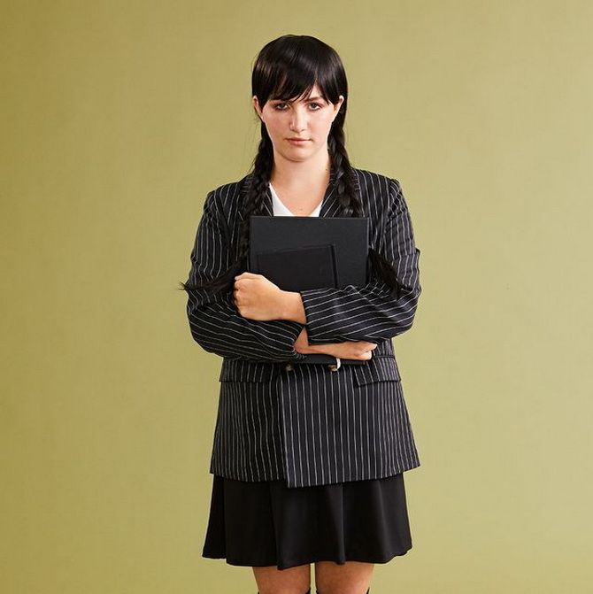 Wednesday Addams Halloween costume: photo examples of images 14