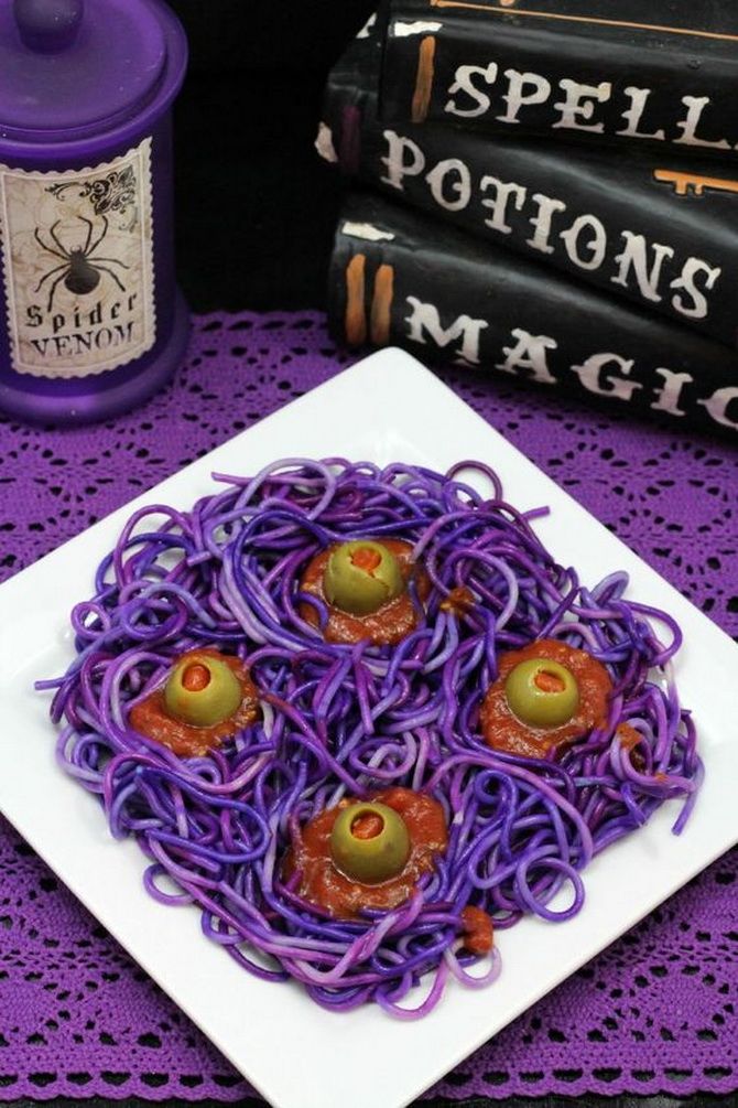 Spooky food decor: how to decorate ordinary dishes for Halloween (+ bonus video) 10