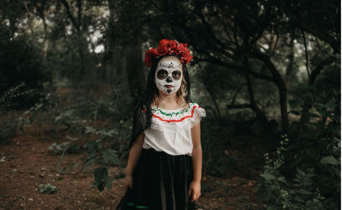 Kleine Monster: Die 5 besten Make-up-Ideen für Kinder für Halloween 2023 5