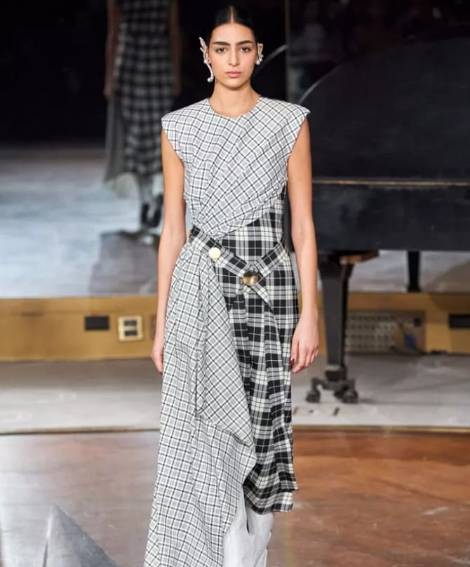 Fashionable checkered dresses 2023-2024: stylish and practical models 5