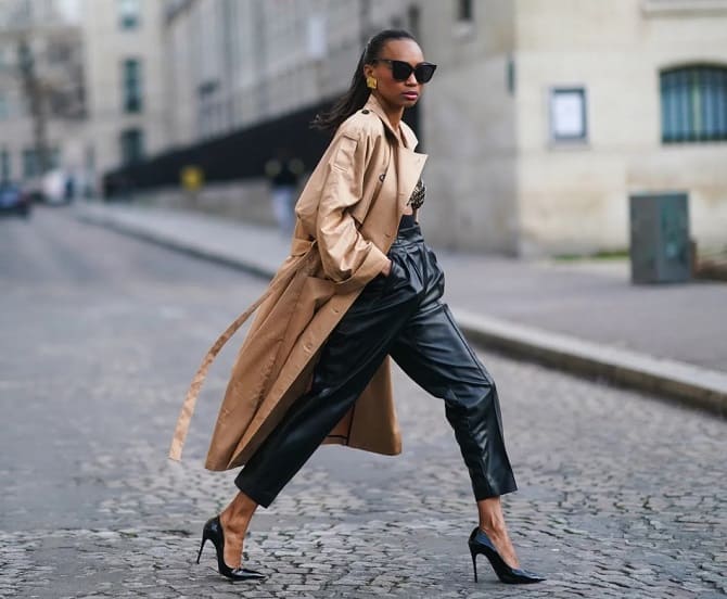 Leather trousers in the cold season: current models 3