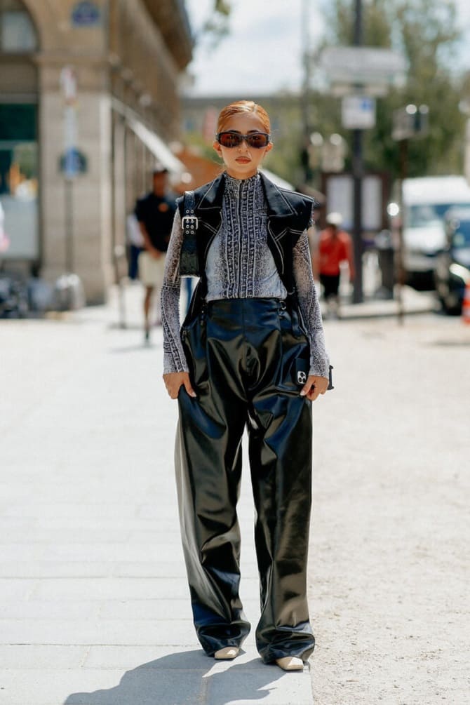 Leather trousers in the cold season: current models 7