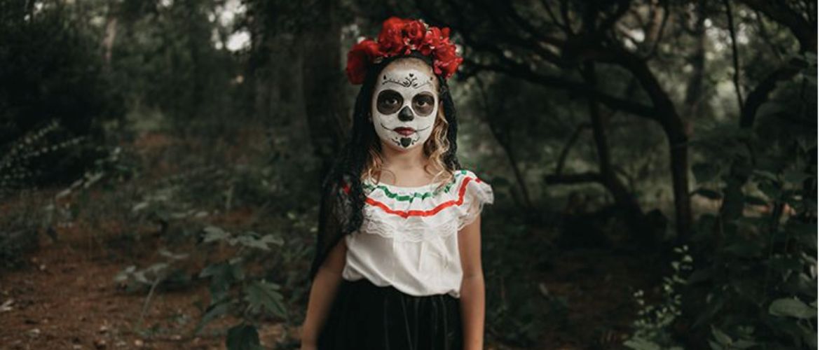 Крошечные монстры: топ-5 идей макияжа для детей на Хэллоуин 2023