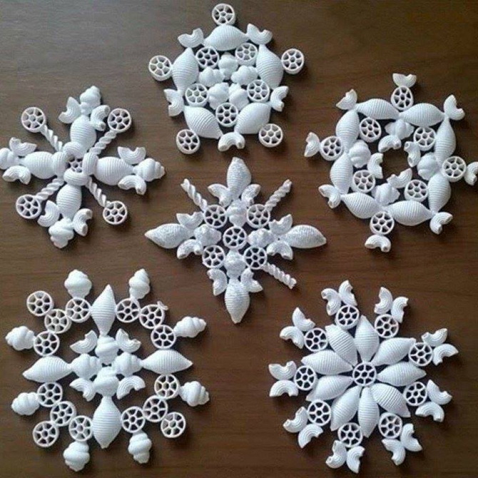 Snowflakes made from pasta – an original decoration for the New Year tree (+bonus video) 10