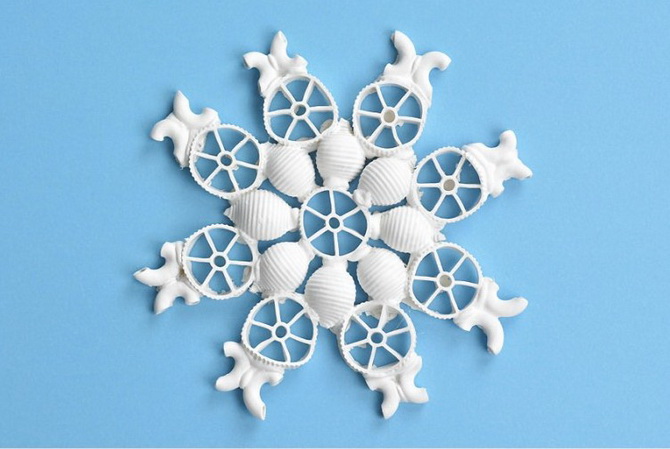 Snowflakes made from pasta – an original decoration for the New Year tree (+bonus video) 7