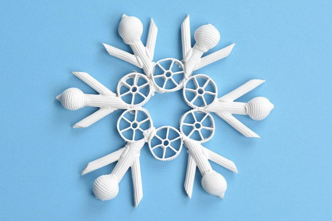 Snowflakes made from pasta – an original decoration for the New Year tree (+bonus video) 6