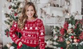 Wie man einen Weihnachtspullover trägt, um in Winteroutfits stilvoll auszusehen