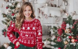 How to Wear a Christmas Sweater to Look Stylish in Winter Outfits