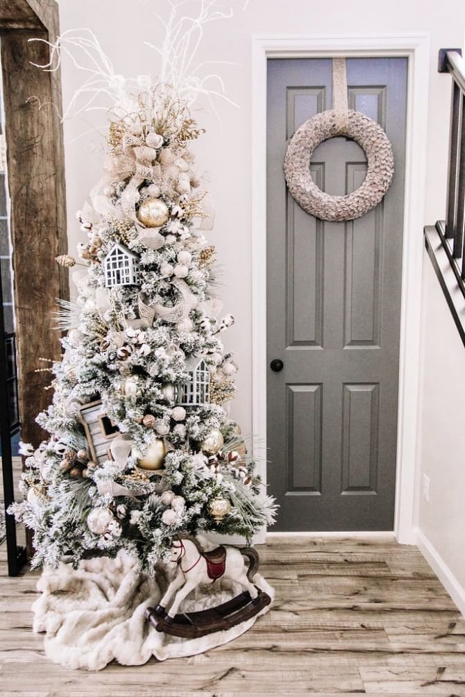 How to decorate the bottom of a Christmas tree: ideas with photos 13
