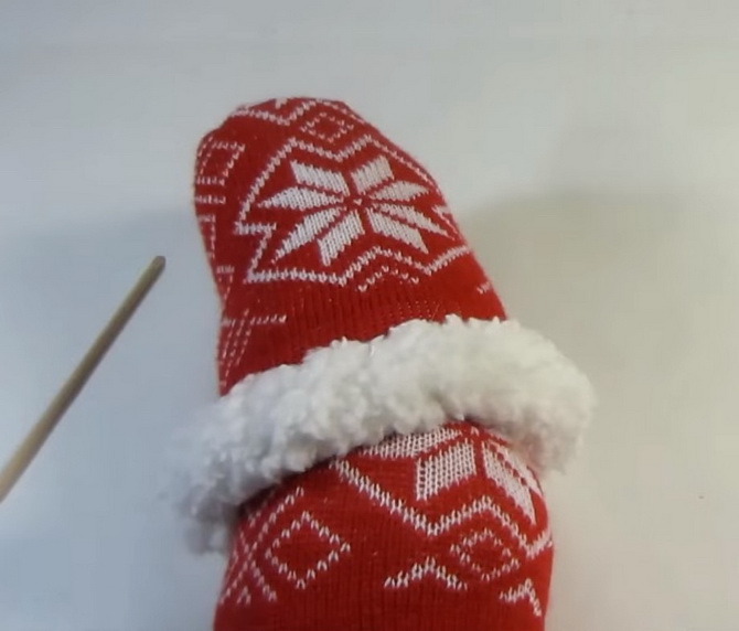 New Year’s comfort: how to make a Scandinavian gnome with your own hands (+ bonus video) 7