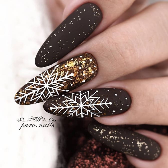 Manicure for New Year 2024 for long nails: new ideas with photos 16