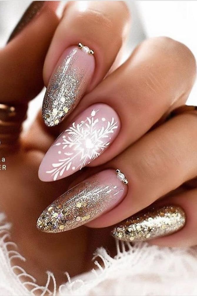 Manicure for New Year 2024 for long nails: new ideas with photos 9