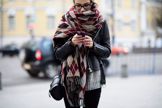 Як носити об’ємний шарф: 5 модних способів 4
