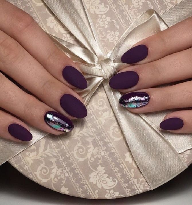 Manicure with foil 2024: new ideas with photos 6