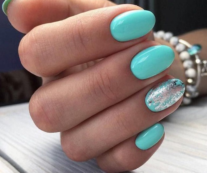 Fashionable turquoise manicure: stylish ideas with photos 7