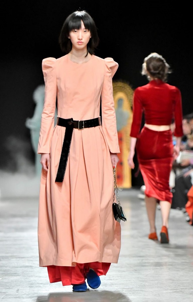 Delicate peach – how to wear the main color of 2024 4