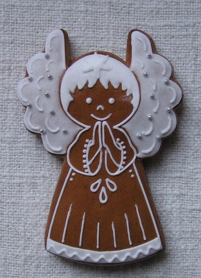 How to beautifully paint gingerbread cookies for New Year and Christmas 21