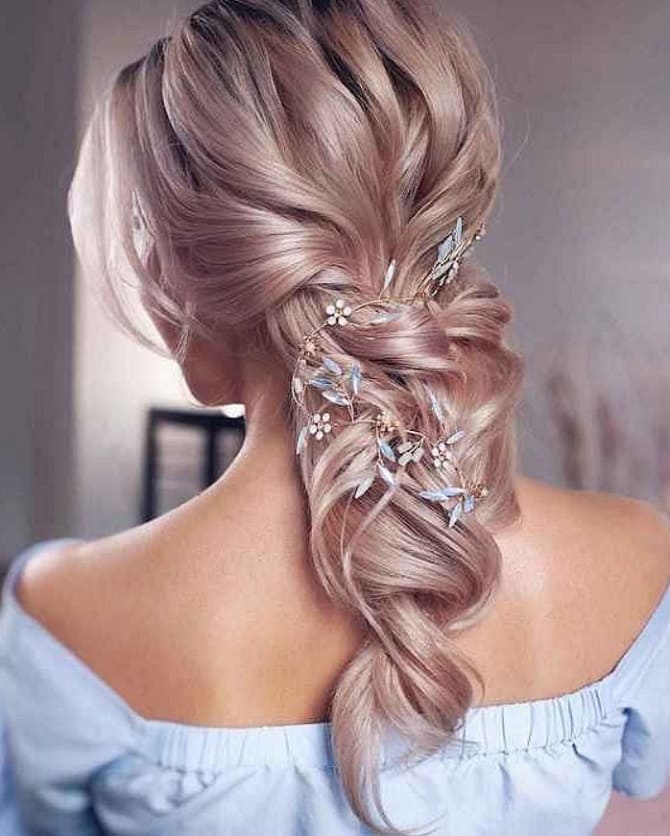 Stylish hairstyles for New Year 2024: ideas with photos 12