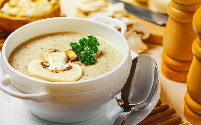 Hearty chicken soups: simple recipes for delicious dishes 1