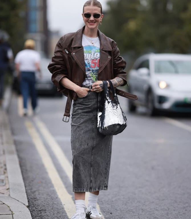 Gray denim in street style looks: how to wear and what to combine with 12