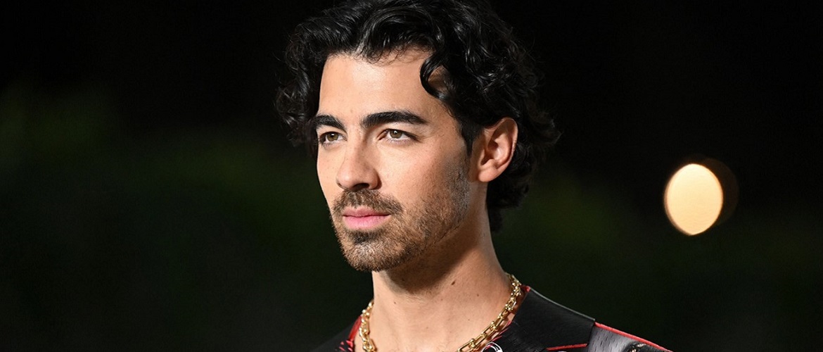 Joe Jonas wurde verdächtigt, eine Affäre mit einem berühmten Model zu haben
