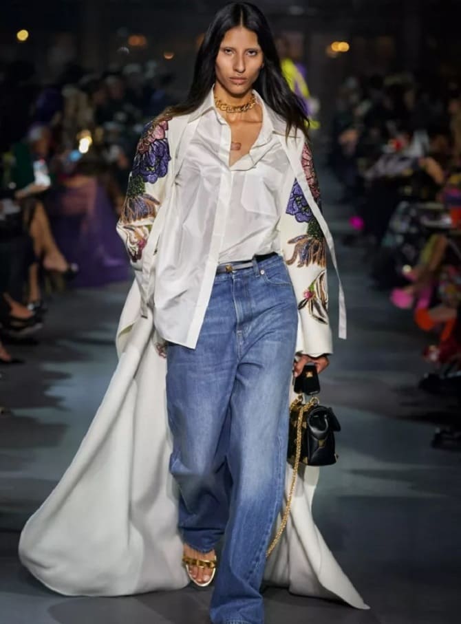 Fashionable jeans spring-summer 2024