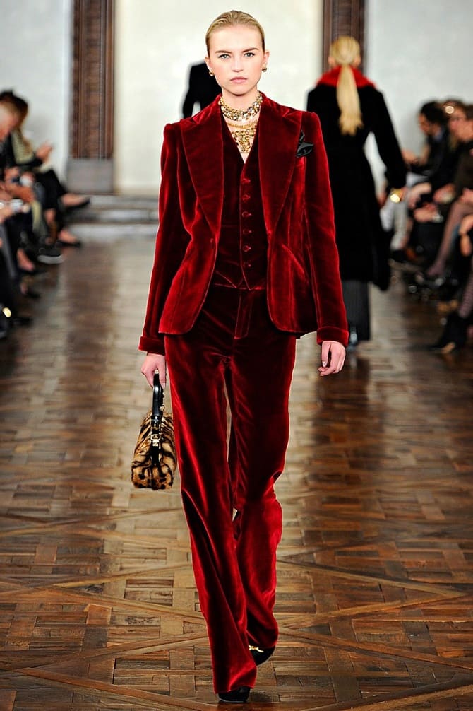 Streetstyle Lessons: How to Wear Velvet in 2024 6