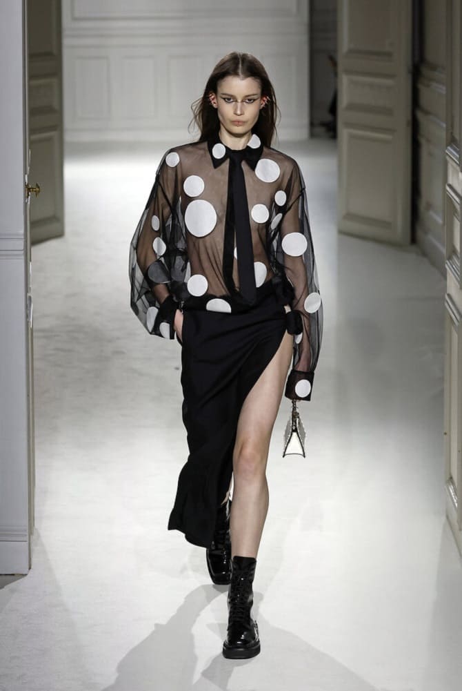 Polka dot print is back in fashion: how to wear this trend in 2024 8