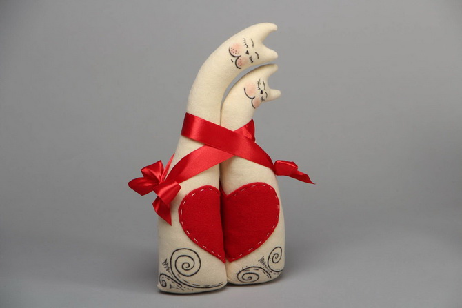 Cats in love: textile craft for Valentine’s Day 1