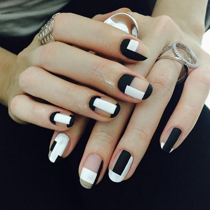 Two Tone Nails 2024: the best combinations and photo ideas 5