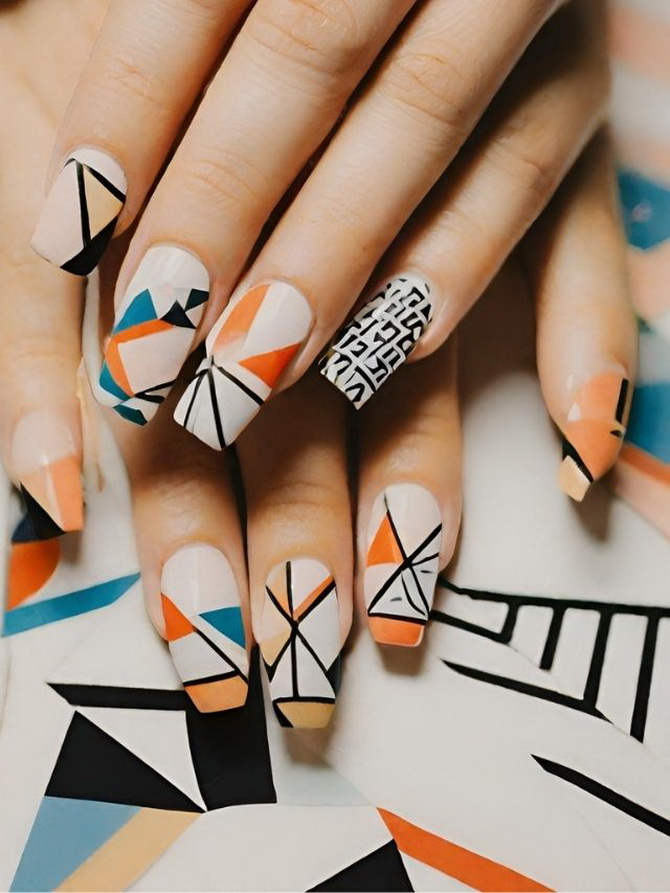 Two Tone Nails 2024: the best combinations and photo ideas 6