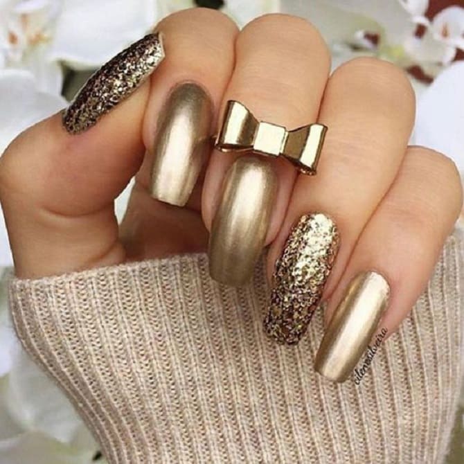 Golden manicure 2024: fashion ideas with photos 5