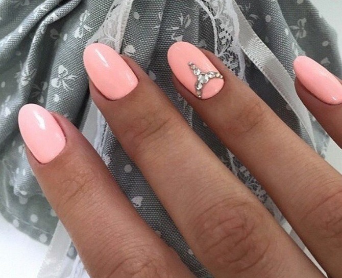 Peach manicure 2024: stylish nail design ideas with photos 10