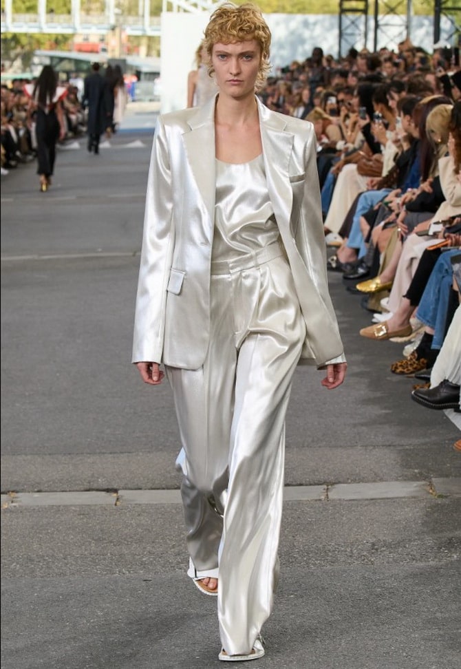 8 fashionable trousers for the spring-summer 2024 season: from fashion catwalks to your wardrobe 11