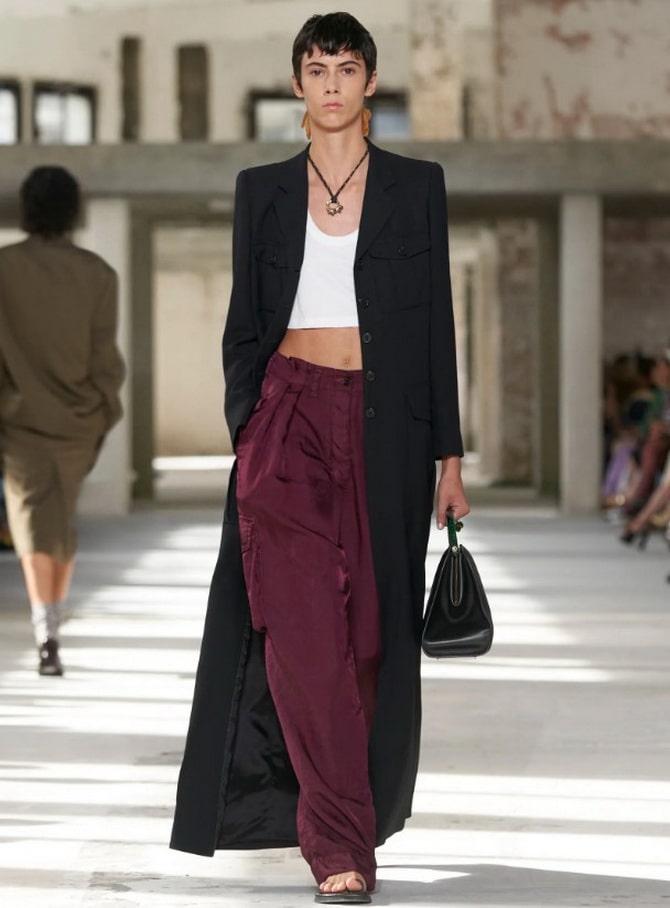8 fashionable trousers for the spring-summer 2024 season: from fashion catwalks to your wardrobe 7