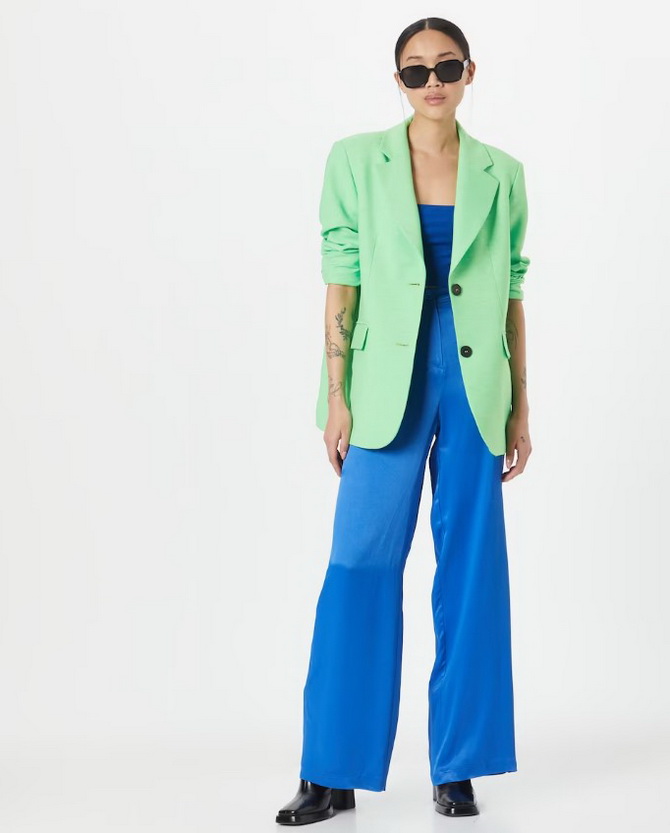 The combination of blue and green in fashionable looks: ideas for all occasions 23