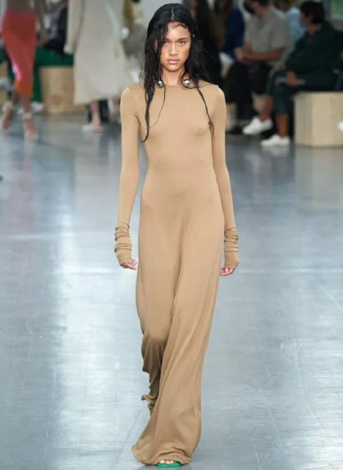 5 модних суконь у бежевих відтінках – актуальні моделі на 2024 рік 2
