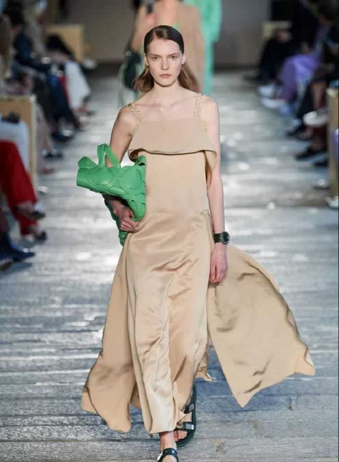 5 модних суконь у бежевих відтінках – актуальні моделі на 2024 рік 1