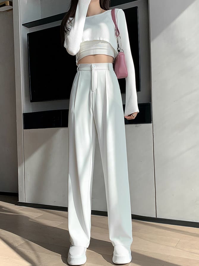 Very high-waisted pants: the hot trend of the new season 7