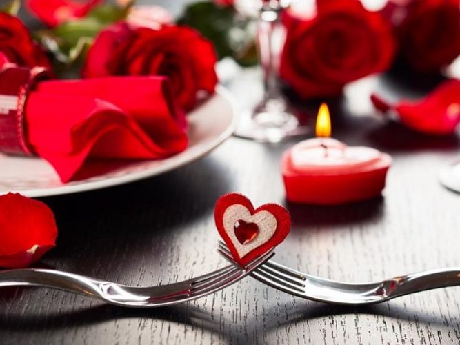 So dekorieren Sie einen Tisch zum Valentinstag: neue Ideen mit Fotos 5