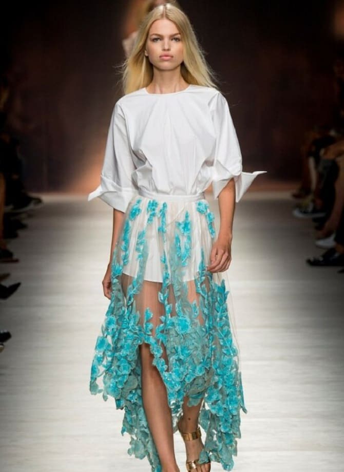 Fashionable transparent skirts for spring 2024: current trends 2