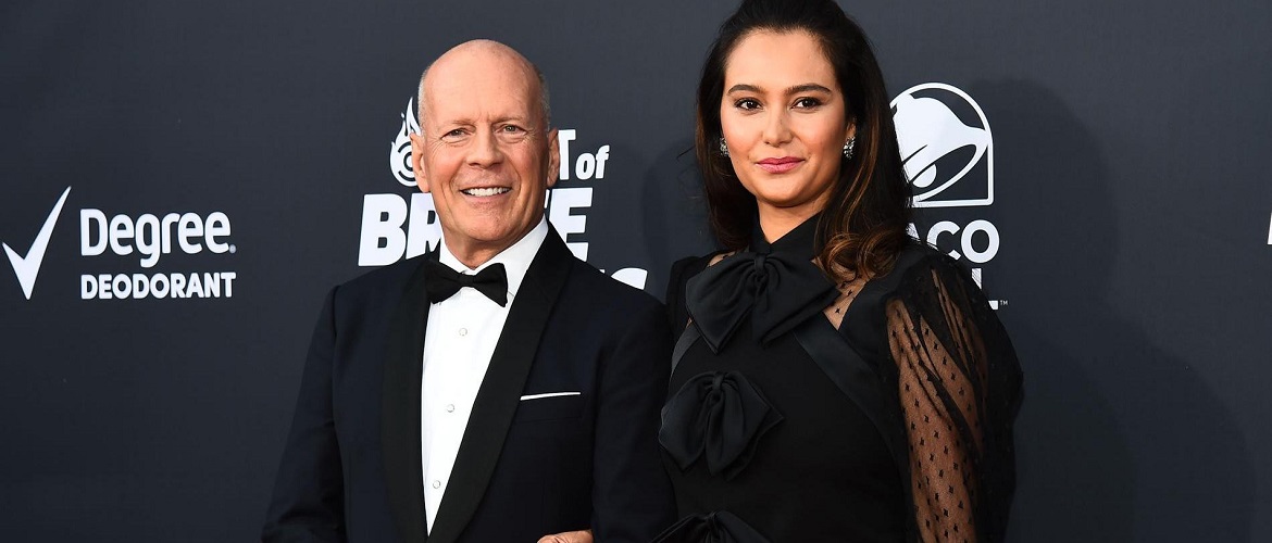 Bruce Willis’s wife showed their rare romantic photo