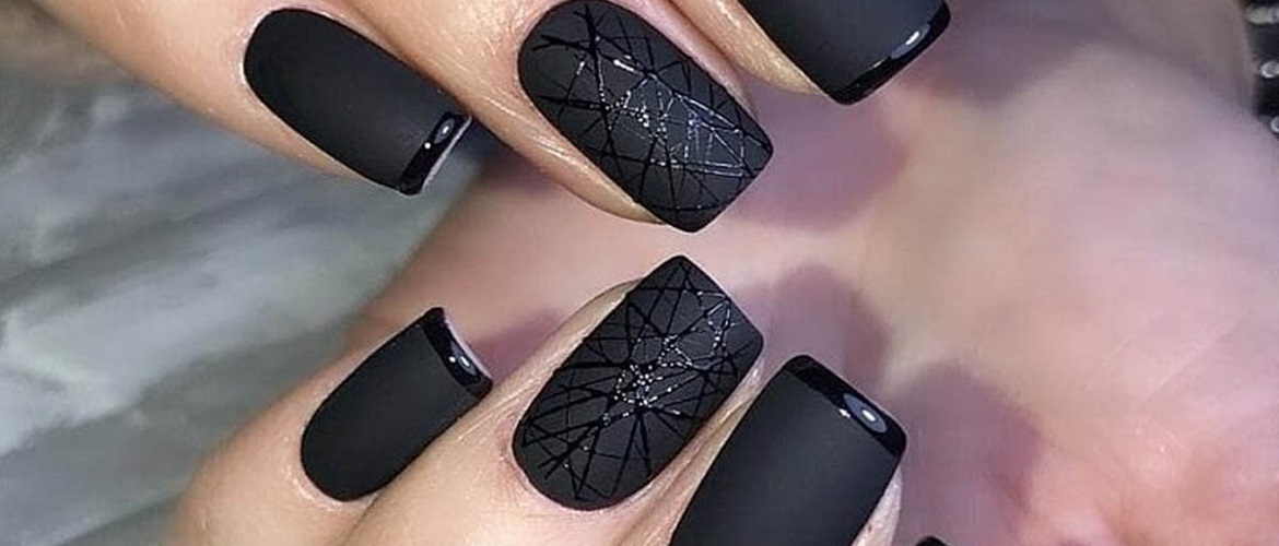 Black manicure is a fashion trend for the spring season 2024