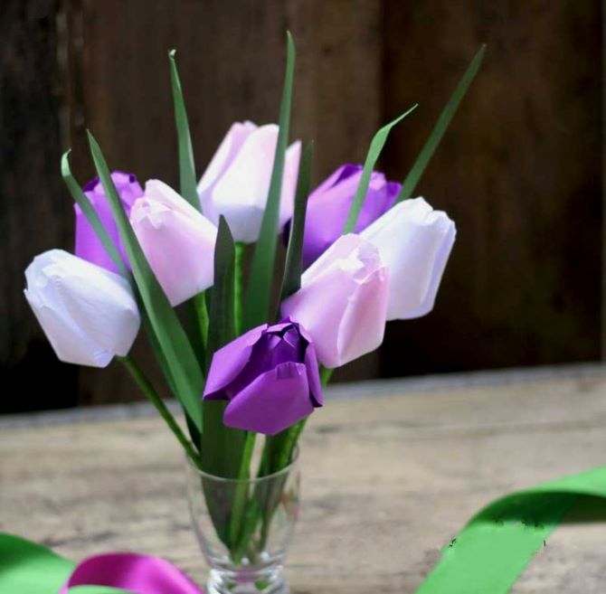 Подарунок мамі на 8 березня: тюльпани з паперу своїми руками (+бонус-відео) 1